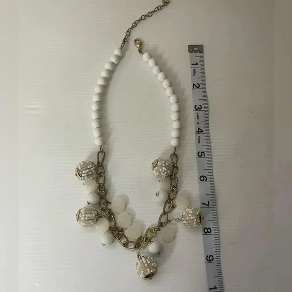 3 for $15 TALBOTS Necklace White Beaded Dangle Beads Statement Gold Tone - Picture 3 of 4